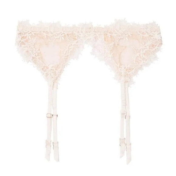 Victorias Secret White Crochet Lace Garter Belt & Panty Lingerie Set - Picture 4 of 6